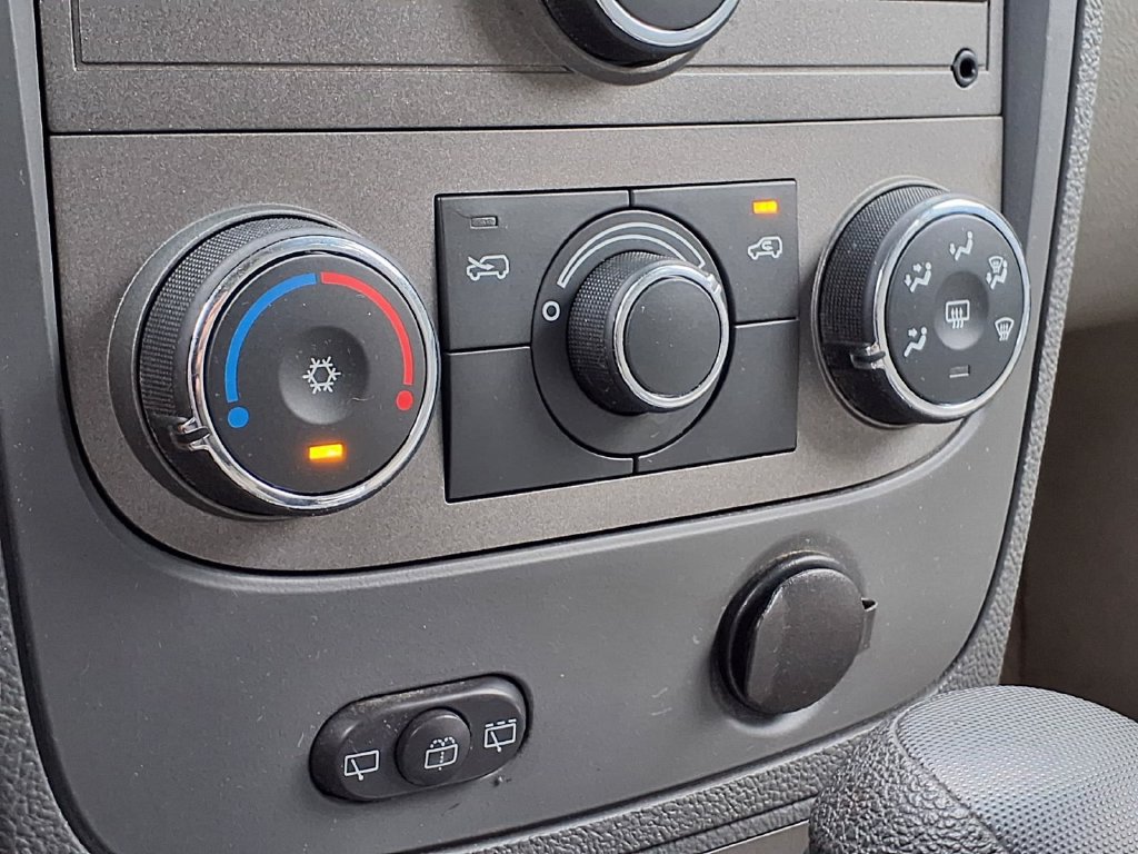 Used 2008 Chevrolet HHR LS FWD image 18