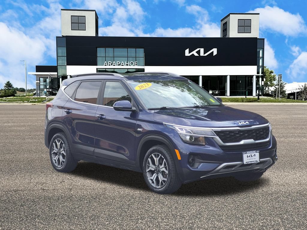 Used 2023 Kia Seltos EX AWD/4WD image 2