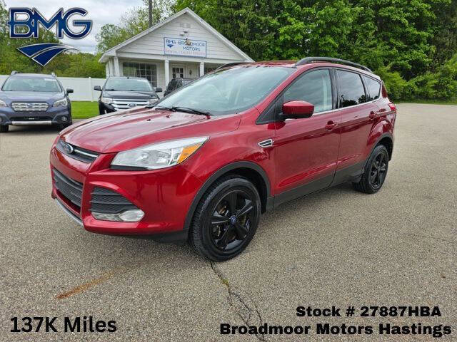 Used 2016 Ford Escape SE w/ Equipment Group 201A image 1