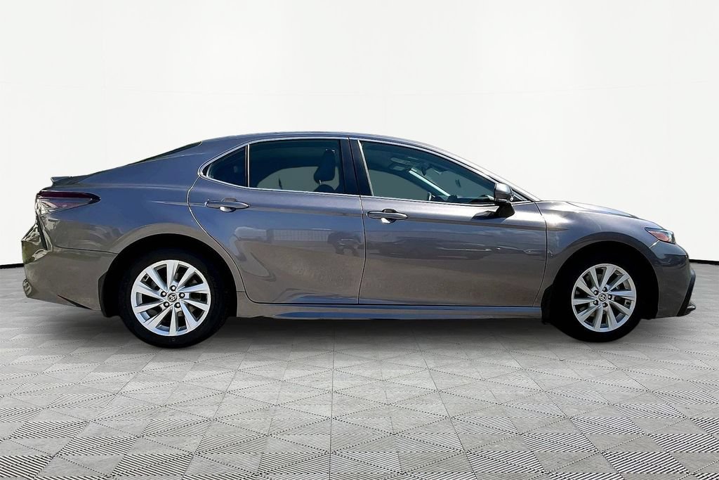 Used 2024 Toyota Camry SE FWD image 8