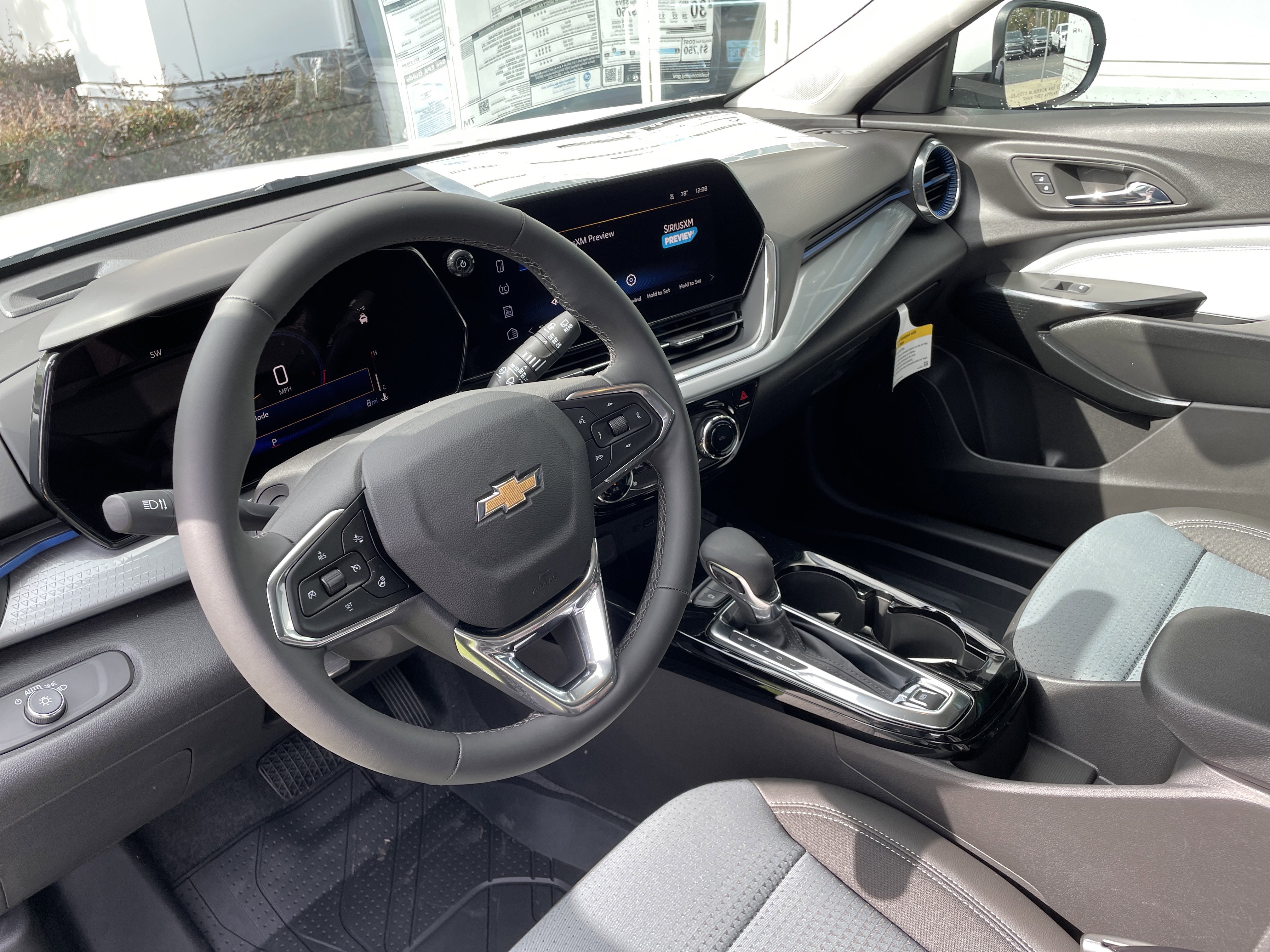 New 2025 Chevrolet Trax LT w/ Driver Confidence Package image 38