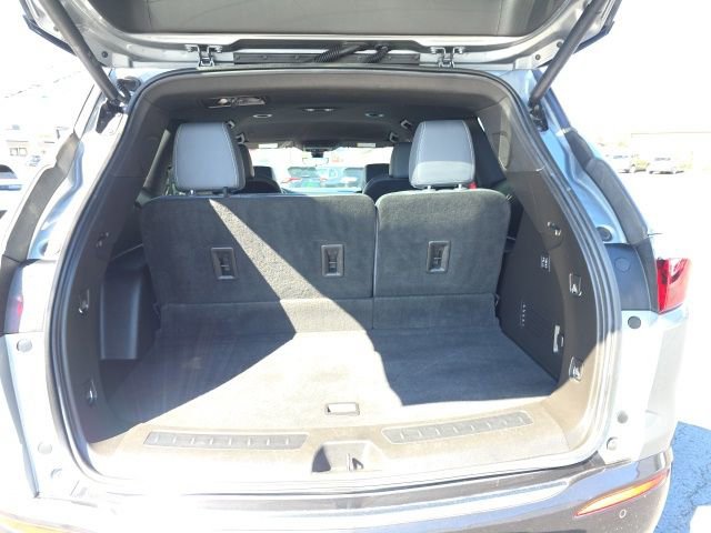 Used 2024 Buick Enclave Premium AWD/4WD image 59