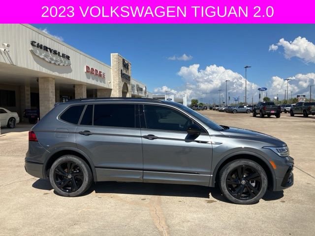 Used 2023 Volkswagen Tiguan SE R-Line image 6