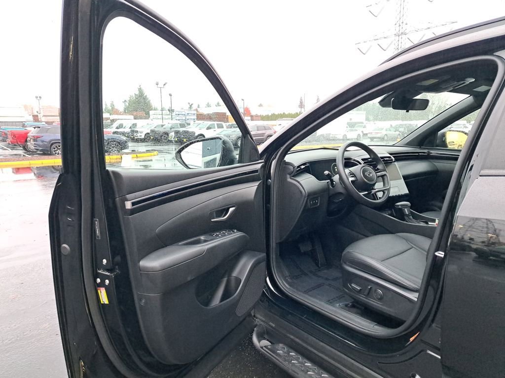 Used 2024 Hyundai Santa Cruz Night image 11