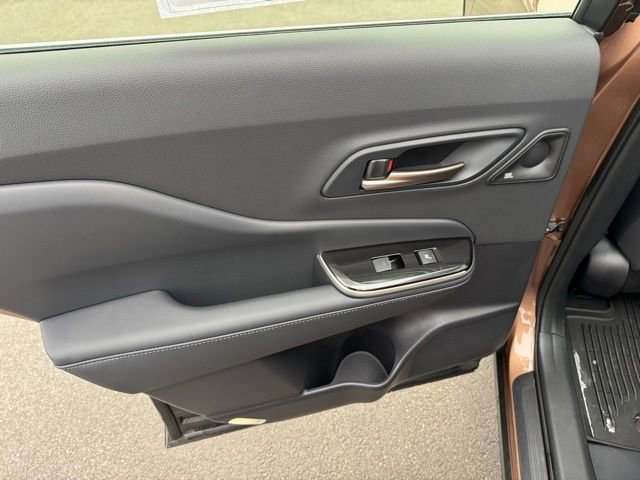 Used 2025 Toyota Crown Signia w/ Advanced Technology Package image 40