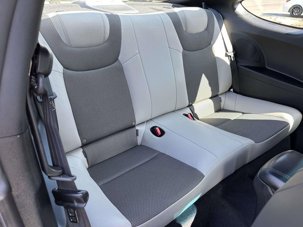 Used 2013 Hyundai Genesis 2.0T image 7