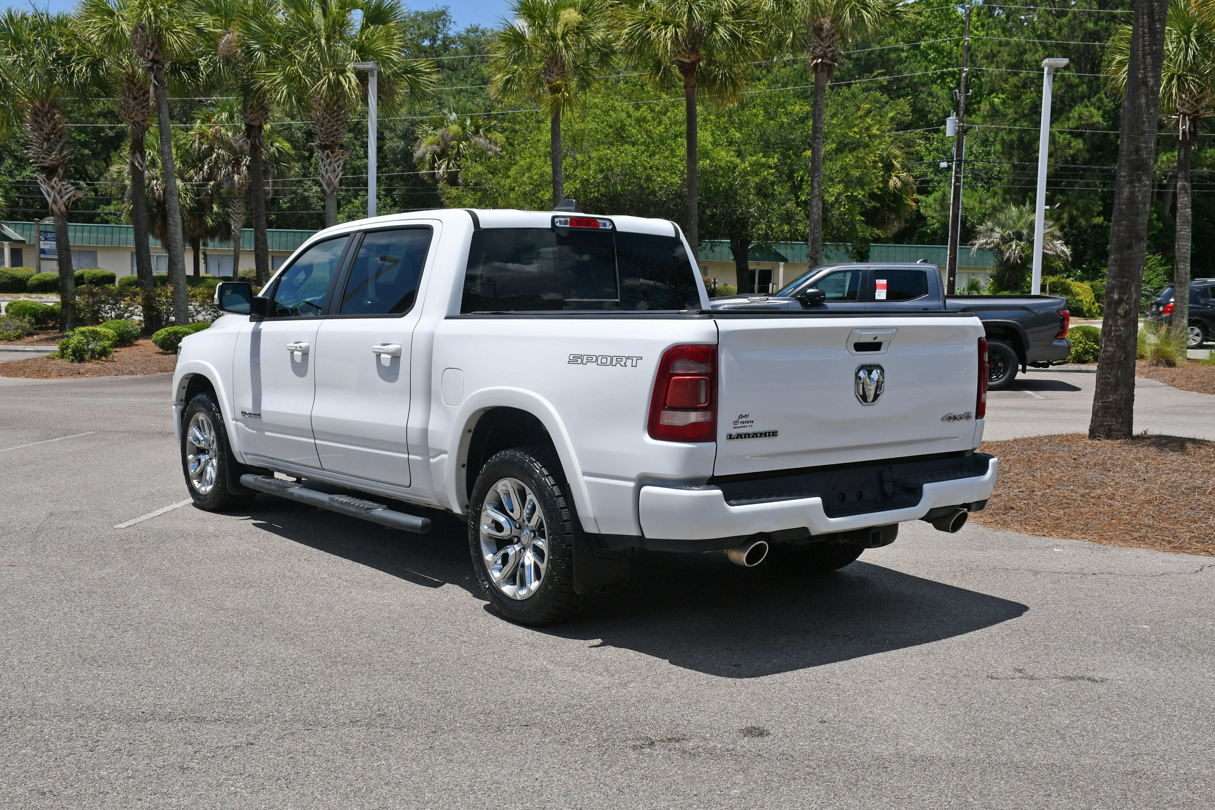 Used 2021 RAM 1500 Laramie AWD/4WD image 4