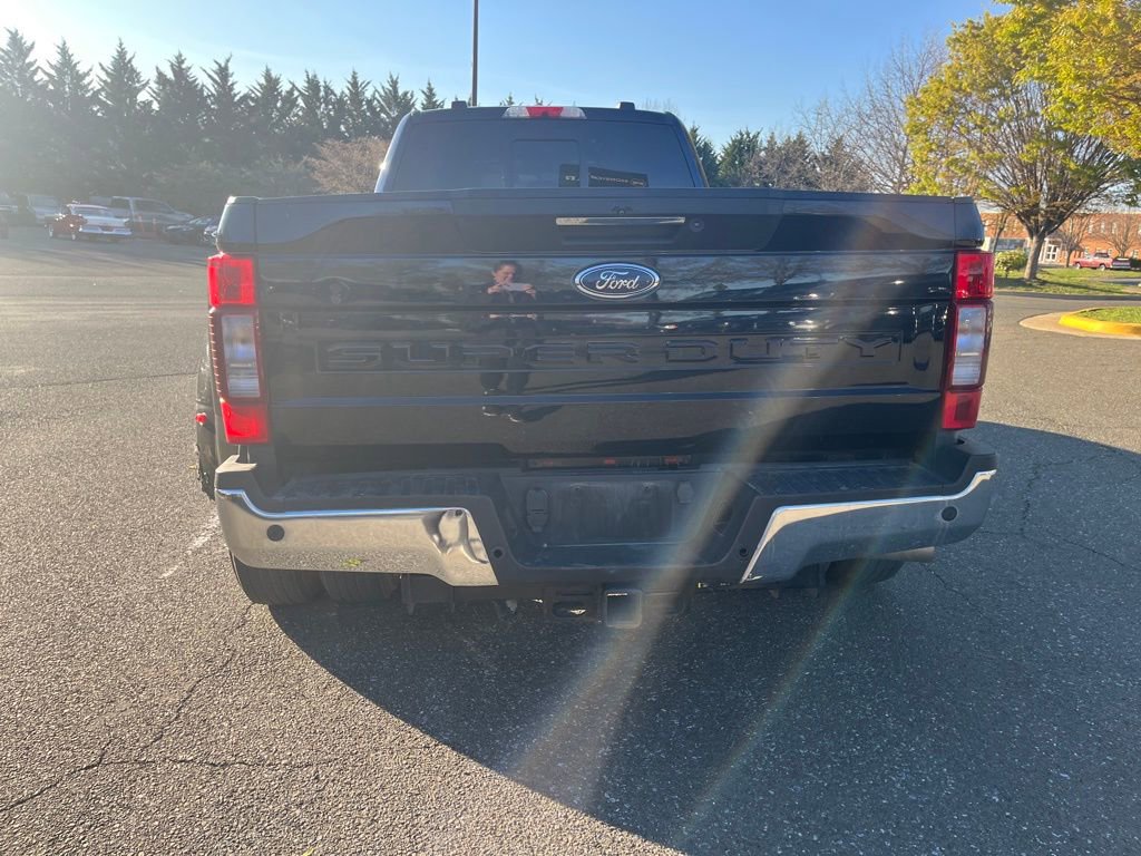 Used 2022 Ford F350 Lariat w/ Lariat Ultimate Package AWD/4WD image 6