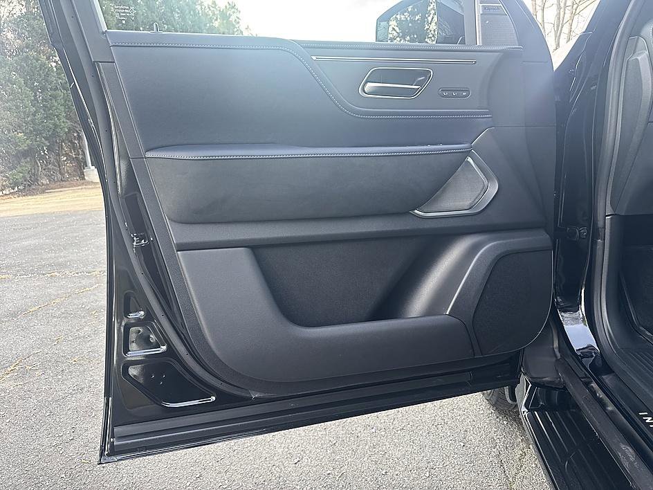 New 2026 INFINITI QX80 4WD image 9