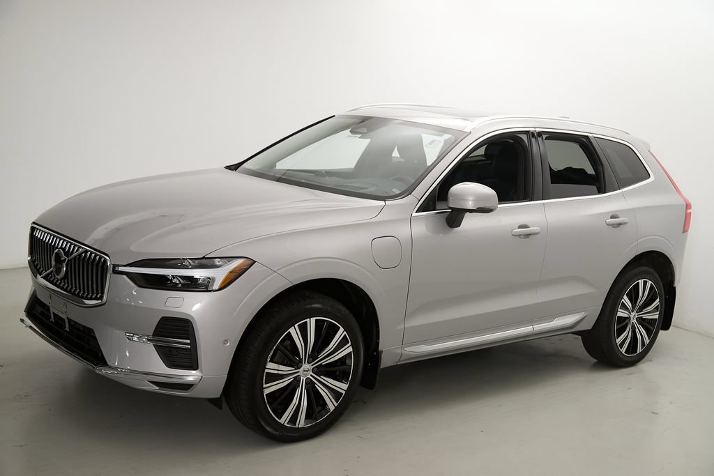 Certified 2023 Volvo XC60 T8 Ultimate w/ Climate Package AWD/4WD image 6
