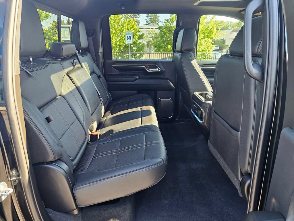 Used 2024 Chevrolet Silverado 2500 High Country w/ High Country Premium Package AWD/4WD image 12