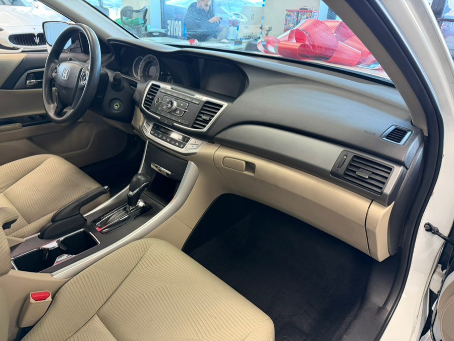 Used 2015 Honda Accord LX image 35