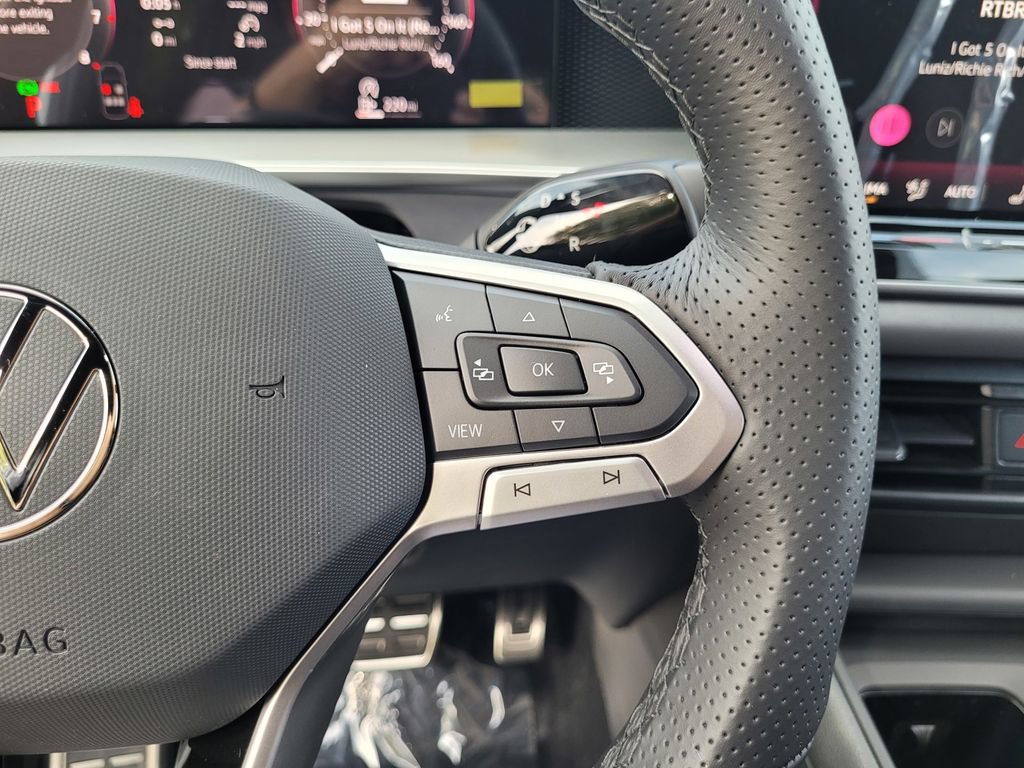 New 2026 Volkswagen Tiguan SE R-Line FWD image 22