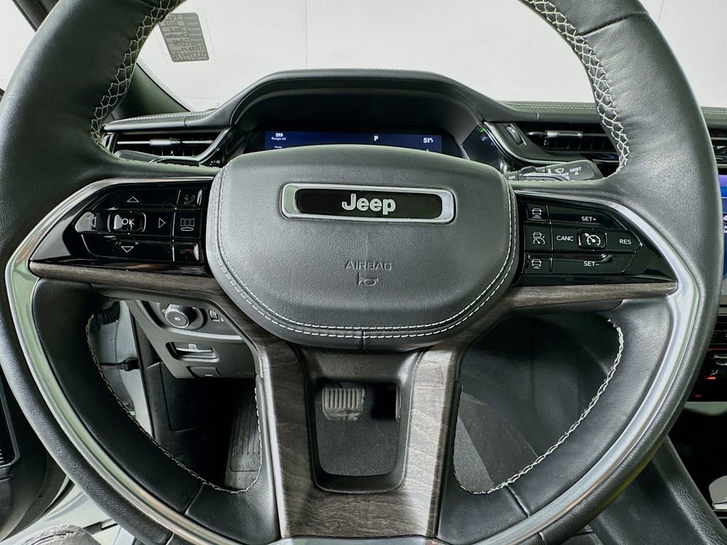 Used 2022 Jeep Grand Cherokee Overland w/ MOPAR Finishing Package image 54