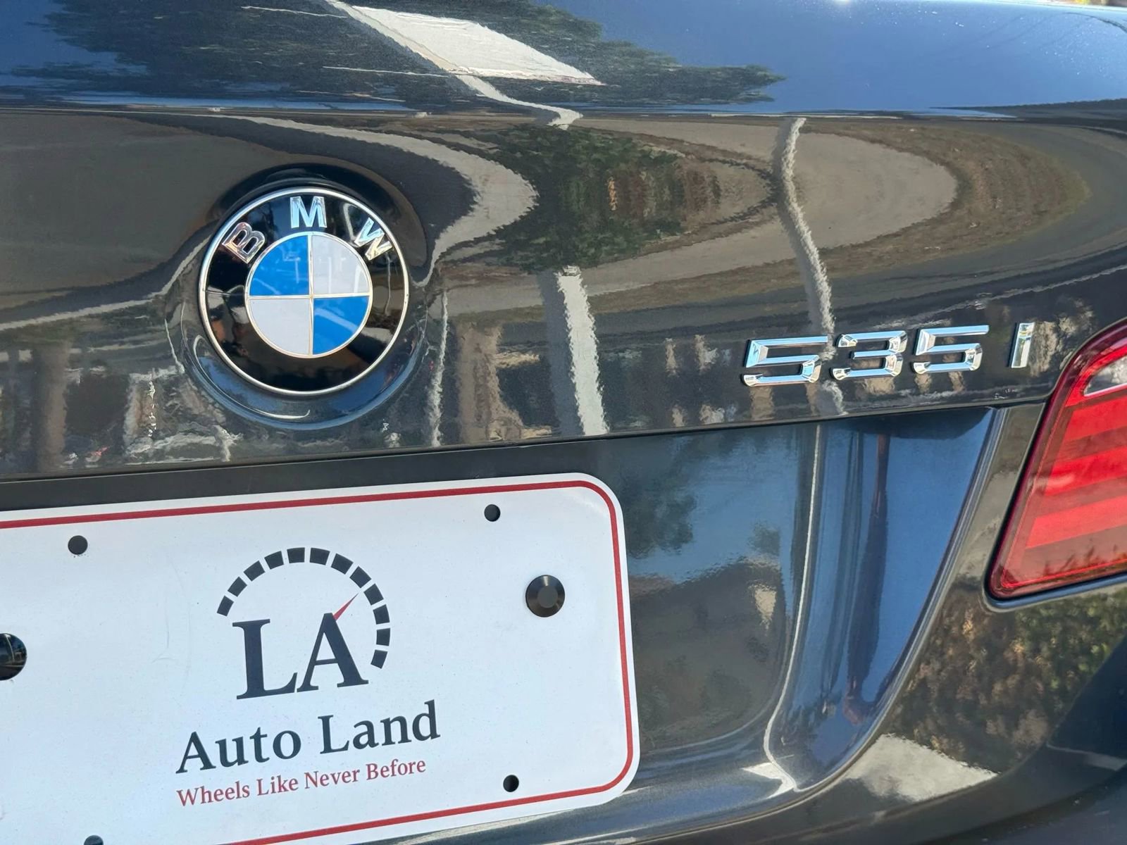 Used 2011 BMW 535i xDrive Sedan image 11