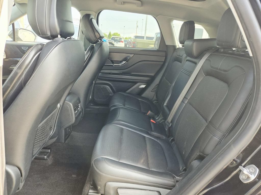 Used 2020 Lincoln Corsair AWD w/ Premium Package image 13