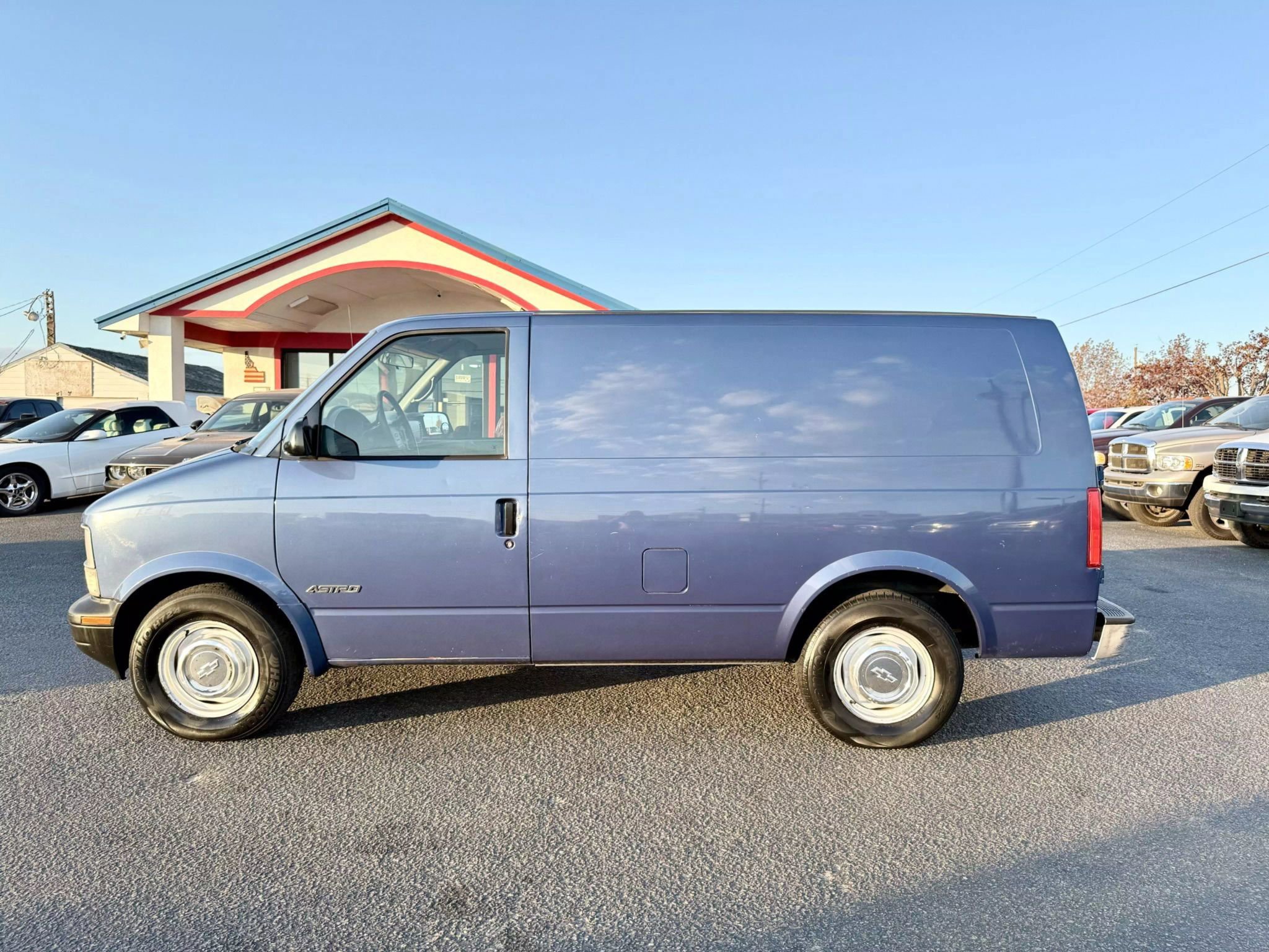 Used 1997 Chevrolet Astro image 2