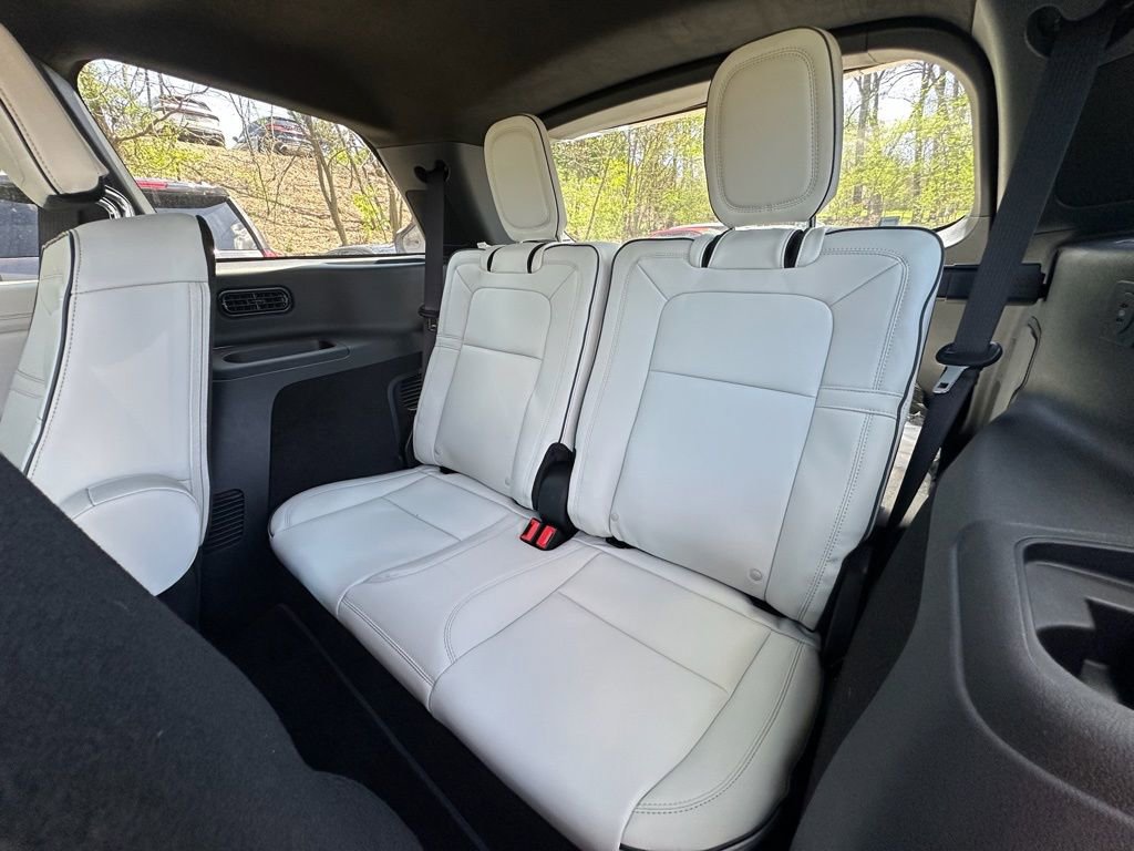 New 2026 Lincoln Aviator Black Label w/ Dynamic Handling Package AWD/4WD image 20