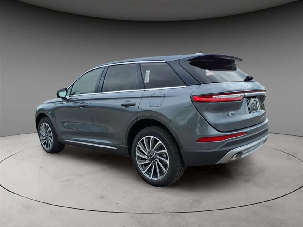 New 2025 Lincoln Corsair Reserve w/ Rear Removable Package Tray AWD/4WD image 3