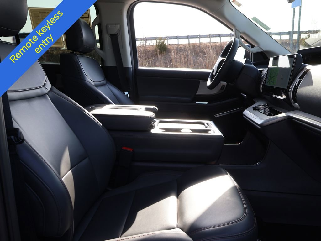 Certified 2025 Ford Expedition Active image 10