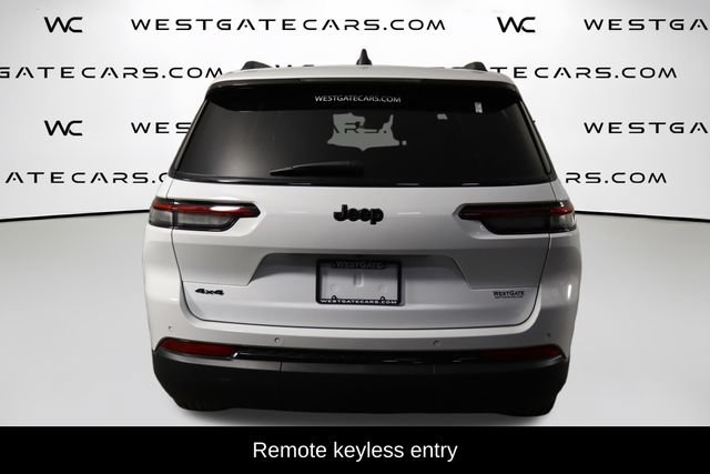 Used 2025 Jeep Grand Cherokee L Altitude AWD/4WD image 4