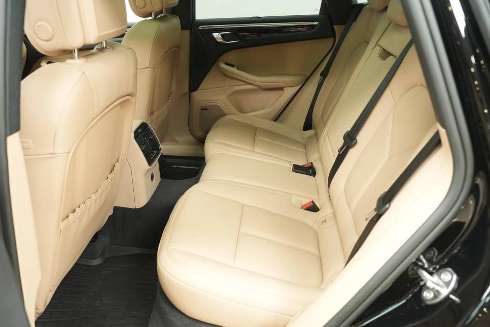 New 2026 Porsche Macan AWD/4WD image 27