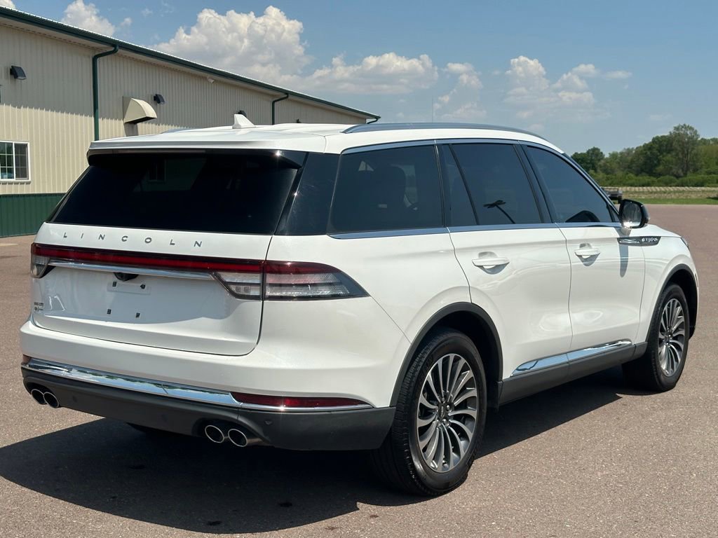 Used 2023 Lincoln Aviator AWD w/ Premium Package image 6