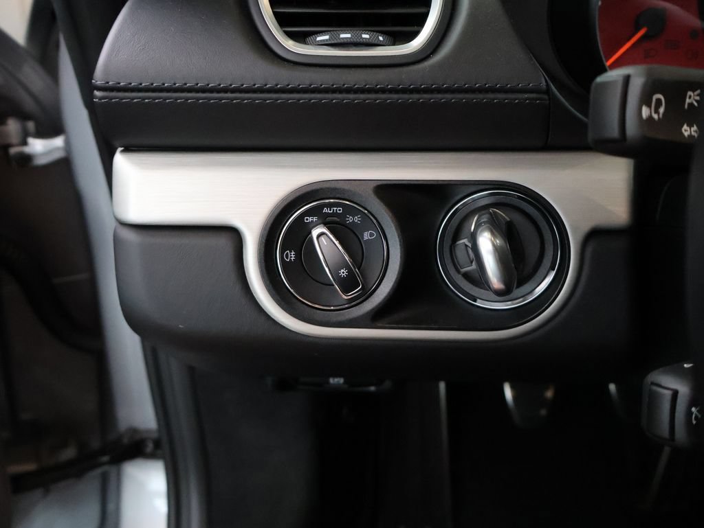 Used 2022 Porsche 718 Boxster RWD image 26