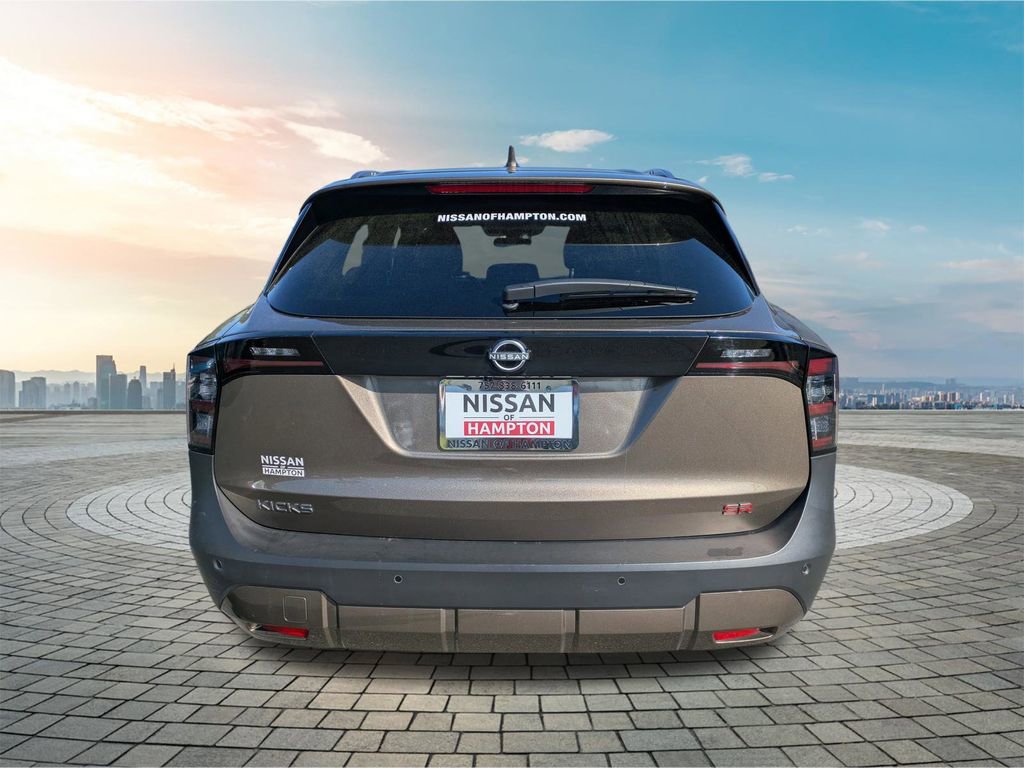 Certified 2025 Nissan Kicks SR FWD image 6