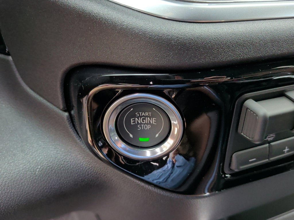 New 2026 Chevrolet Silverado 1500 High Country w/ Technology Package AWD/4WD image 24