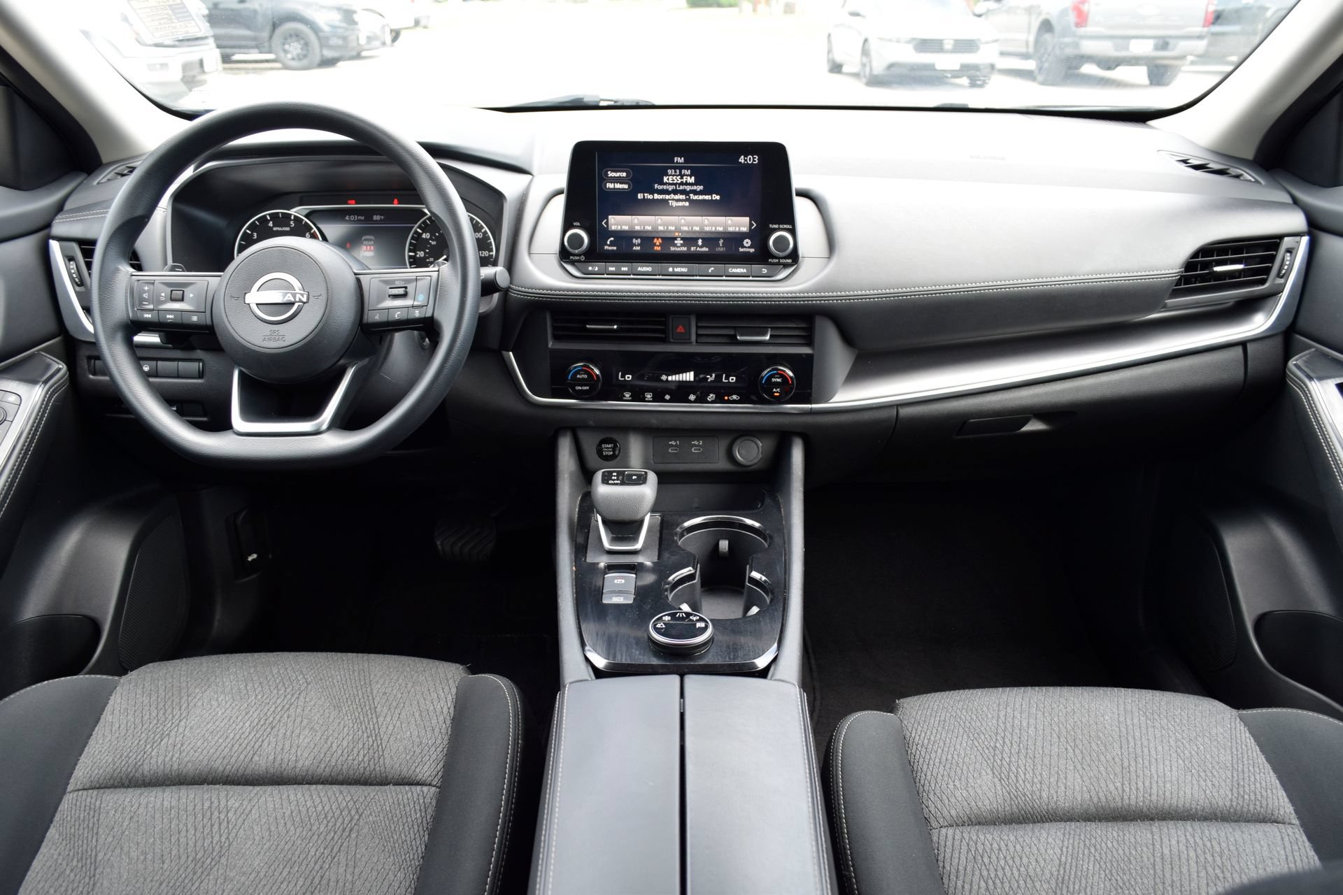 Used 2024 Nissan Rogue SV AWD/4WD image 5