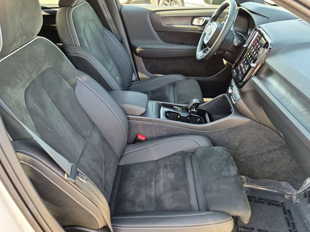 Certified 2023 Volvo XC40 Recharge Ultimate AWD/4WD image 27