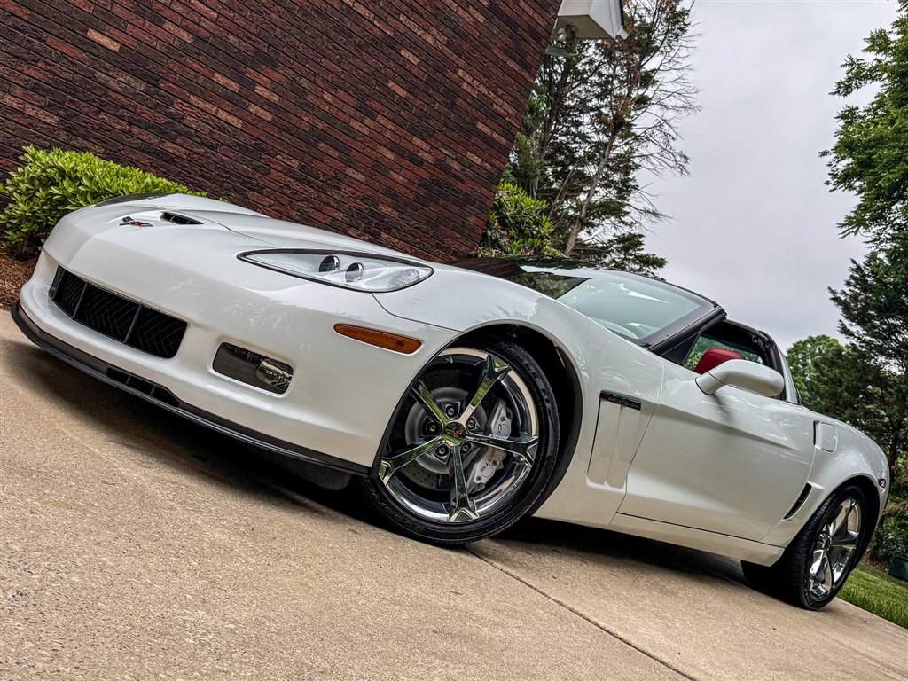 Used 2011 Chevrolet Corvette Grand Sport w/ Preferred Equipment Group RWD image 10