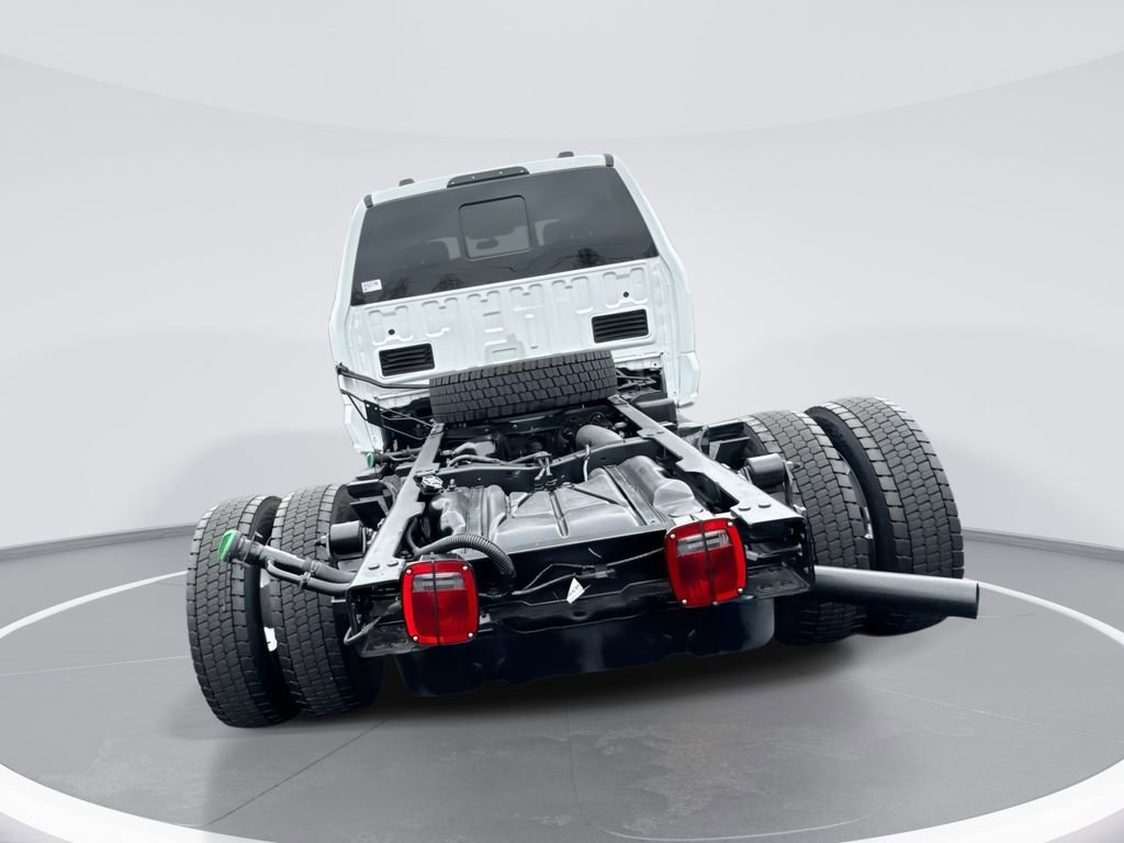 Used 2025 Ford F550 4x4 Crew Cab Super Duty image 7