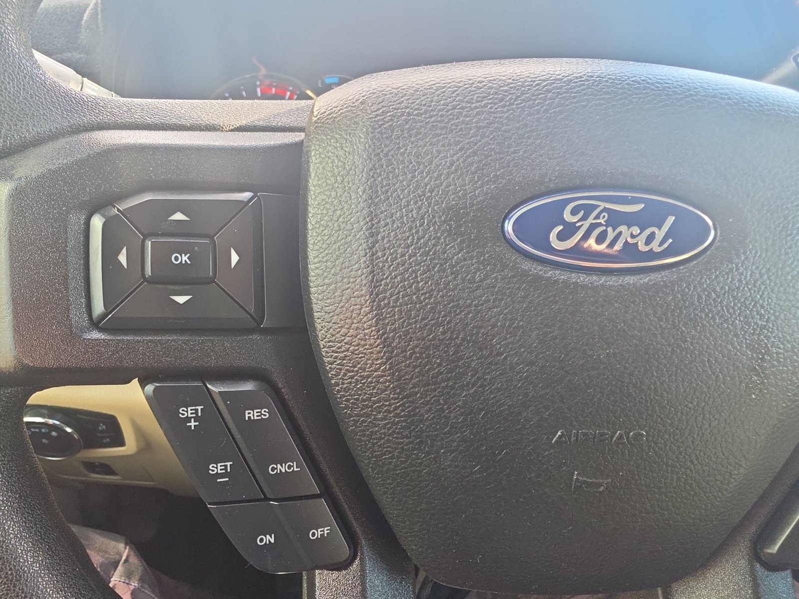 Used 2020 Ford F350 XLT w/ XLT Premium Package AWD/4WD image 13