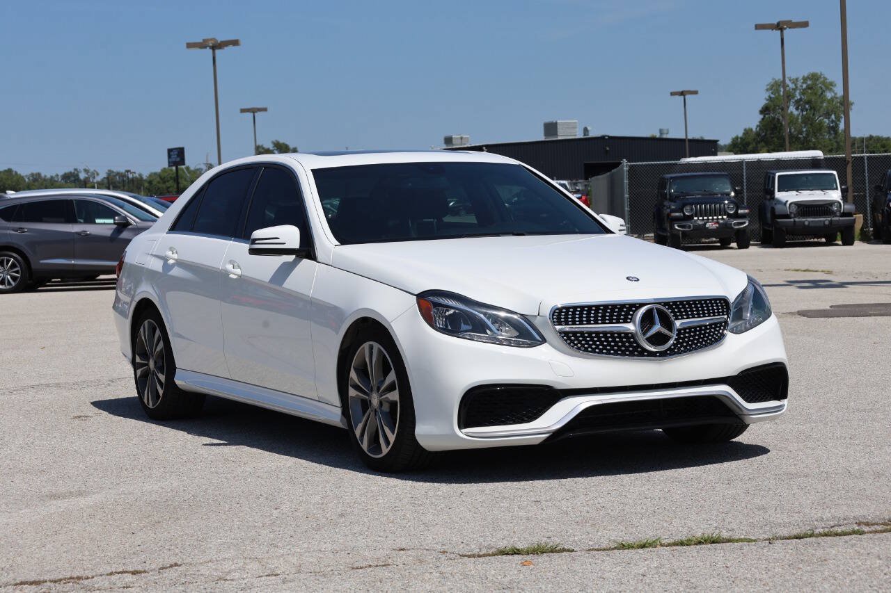 Used 2016 Mercedes-Benz E 350 4MATIC Sedan image 4