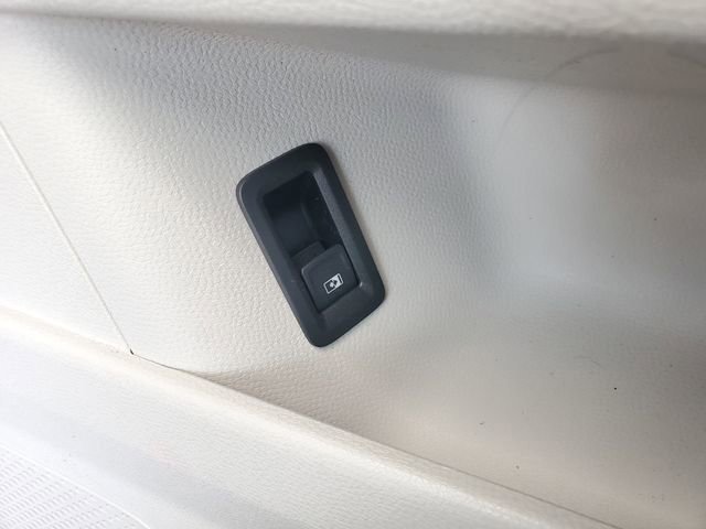 Certified 2025 Volkswagen ID. Buzz 1st Edition RWD image 12