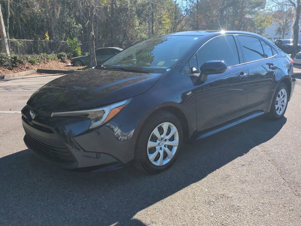 Certified 2023 Toyota Corolla LE image 2