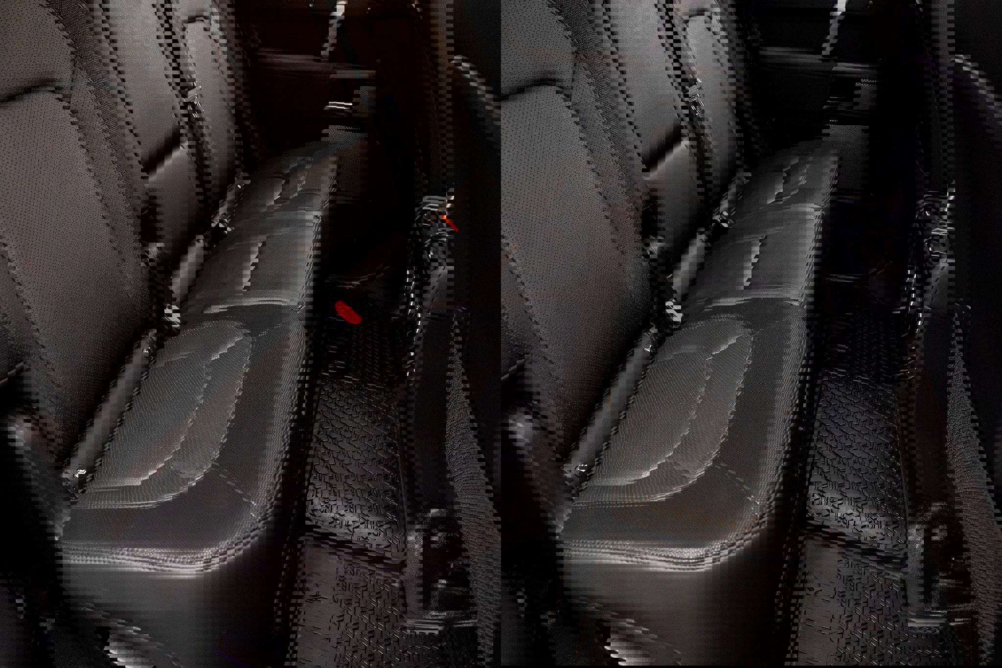 Used 2023 Land Rover Defender 130 X-Dynamic SE AWD/4WD image 35