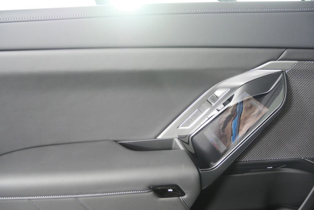 Used 2026 BMW i7 eDrive50 image 14