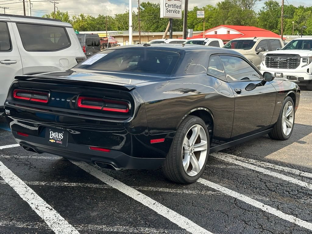 Used 2017 Dodge Challenger R/T RWD image 6