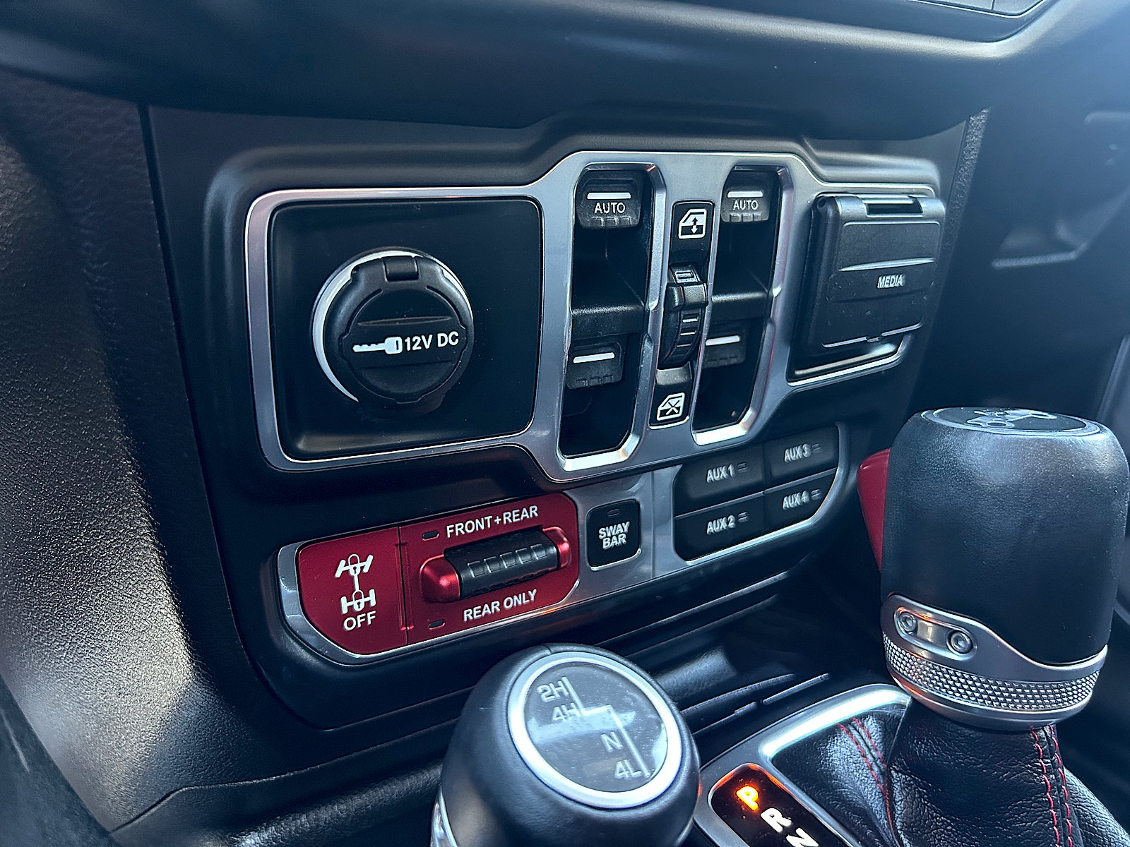 Used 2018 Jeep Wrangler Unlimited Rubicon AWD/4WD image 21