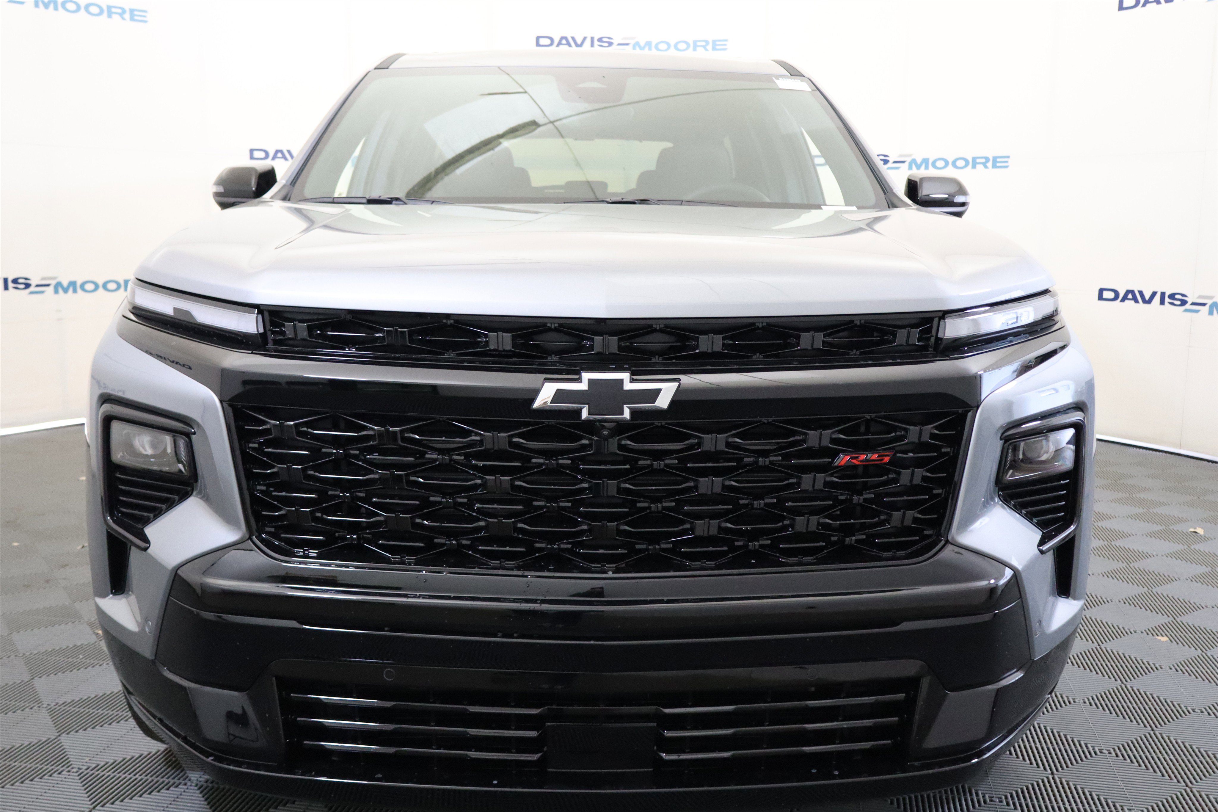 New 2026 Chevrolet Traverse RS w/ LPO, Floor Liner Package FWD image 12