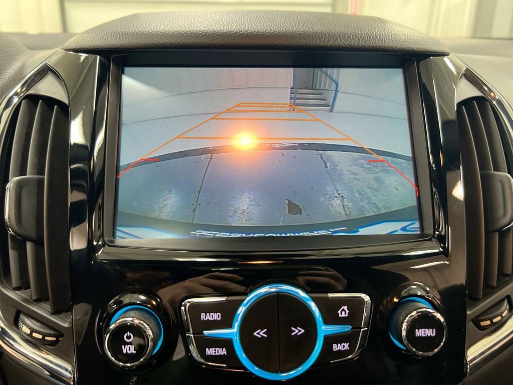 Used 2017 Chevrolet Cruze Premier FWD image 16