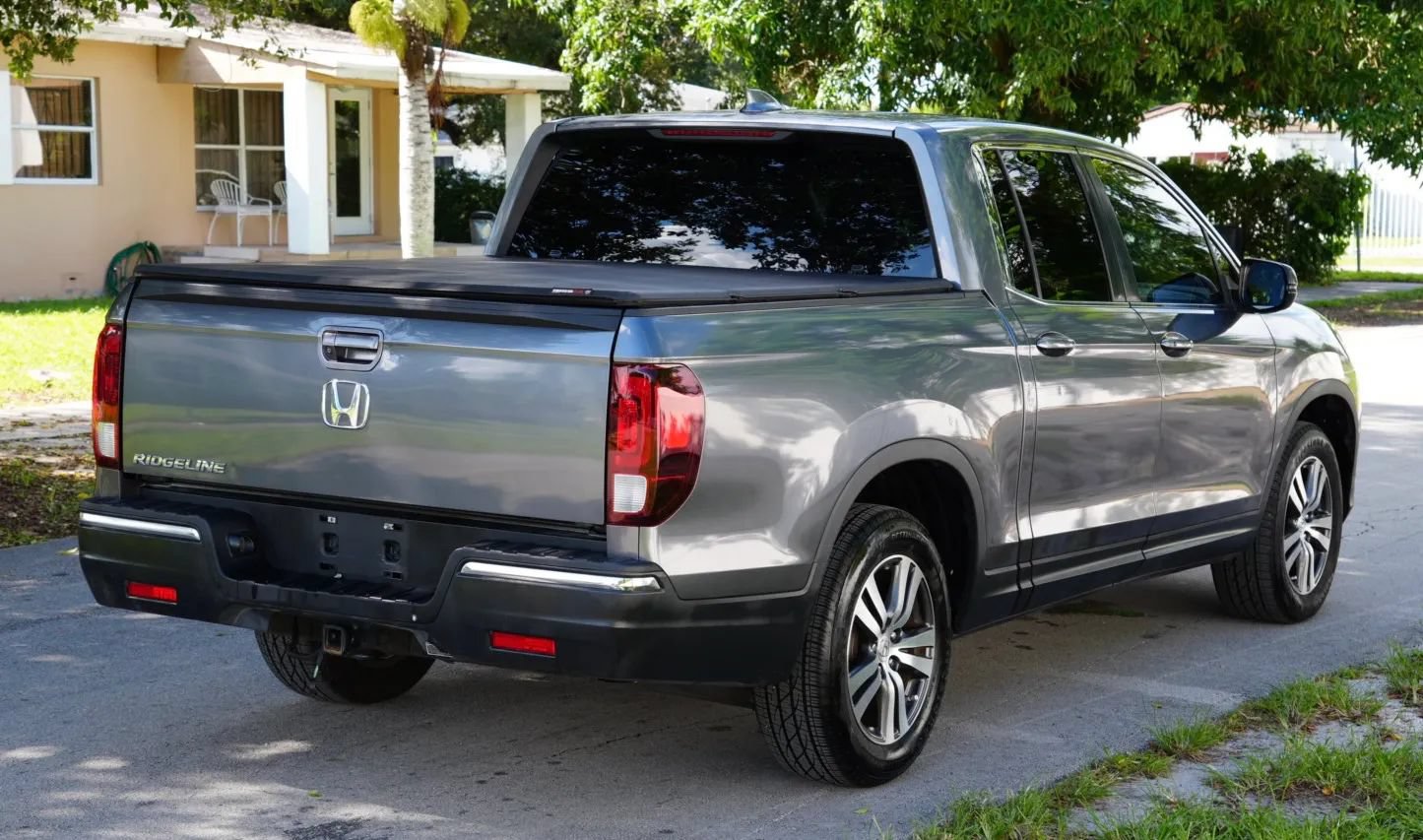 Used 2017 Honda Ridgeline RTS image 4