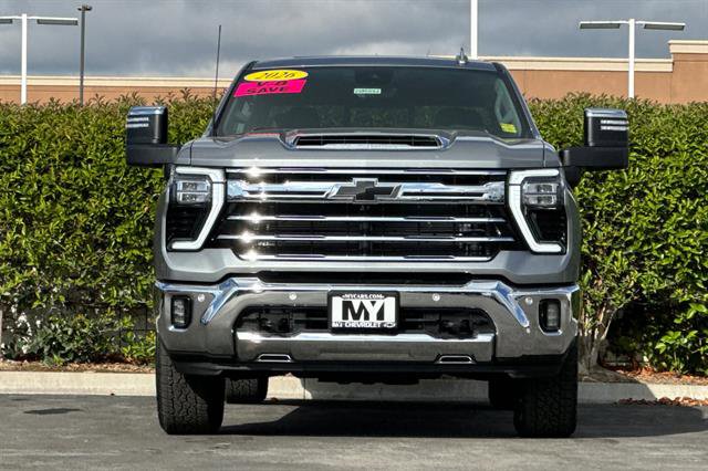 New 2026 Chevrolet Silverado 3500 LTZ w/ LTZ Premium Package image 9