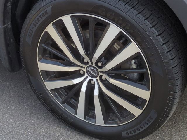 Used 2023 Nissan Pathfinder Platinum image 4