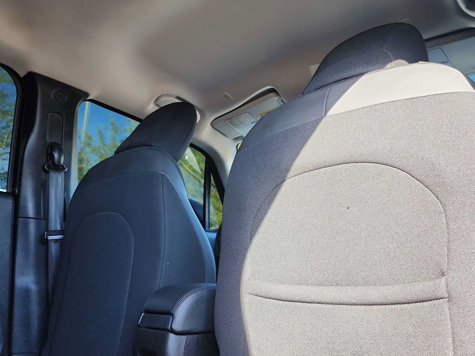 Used 2020 Jeep Renegade Altitude FWD image 16