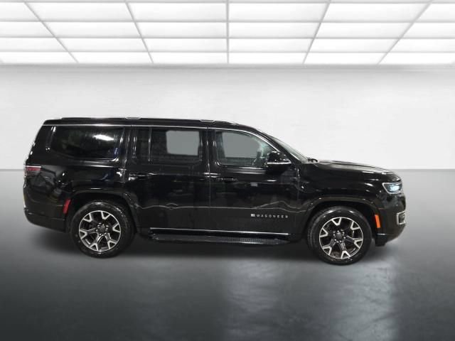 Used 2023 Jeep Wagoneer Series III w/ Preferred Equipment Group image 3