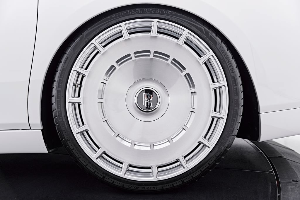 Used 2021 Rolls-Royce Phantom Sedan RWD image 31